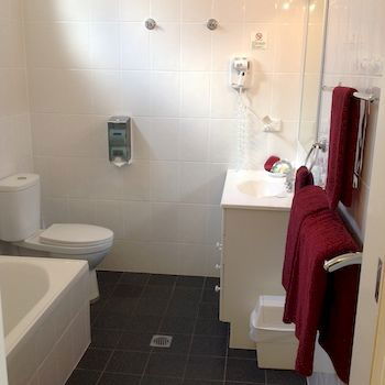 Ashton Townhouse Motel And Suites - Kingaroy Accommodation 11