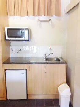 Ashton Townhouse Motel And Suites - Kingaroy Accommodation 24