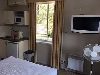 Boronia Lodge Burwood - Kingaroy Accommodation 21