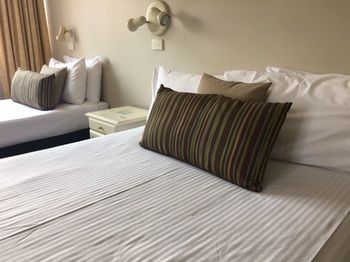 Boronia Lodge Burwood - Kingaroy Accommodation 22