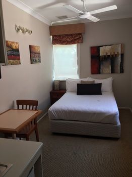 Boronia Lodge Burwood - Kingaroy Accommodation 38