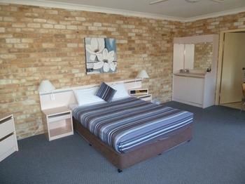 Mollymook Surfbeach Motel And Apartments - Kingaroy Accommodation 1