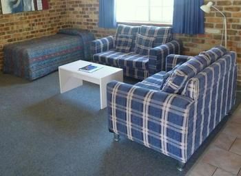 Mollymook Surfbeach Motel And Apartments - Kingaroy Accommodation 3