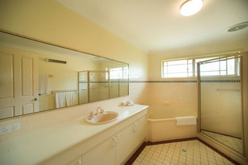 Birchgrove Apartments - Kingaroy Accommodation 12
