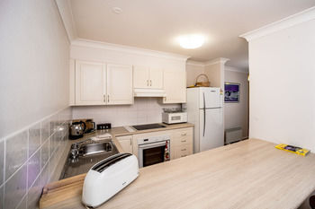 Birchgrove Apartments - Kingaroy Accommodation 27