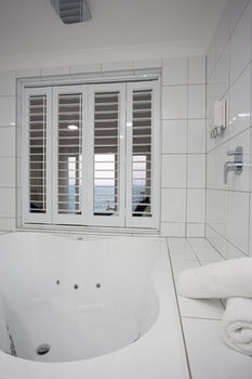 Ocean Front At The Entrance - Kingaroy Accommodation 4