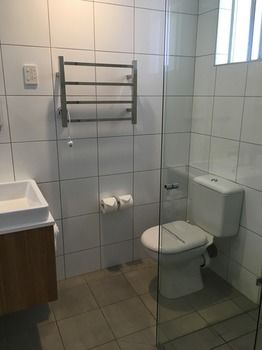 Ocean Front At The Entrance - Kingaroy Accommodation 19