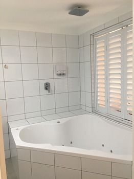 Ocean Front At The Entrance - Kingaroy Accommodation 23