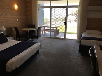Ocean Front At The Entrance - Kingaroy Accommodation 35