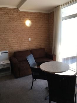 Ocean Front At The Entrance - Kingaroy Accommodation 49