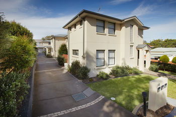 Charlestown Terrace - Kingaroy Accommodation 3