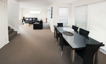 Charlestown Terrace - Kingaroy Accommodation 6