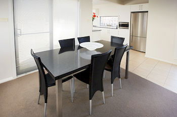 Charlestown Terrace - Kingaroy Accommodation 7