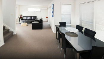 Charlestown Terrace - Kingaroy Accommodation 19