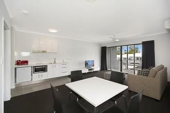 Cooroy Luxury Motel Apartments Noosa - Kingaroy Accommodation 10