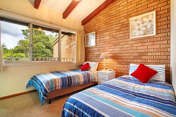 Mollymook Beach Units - Kingaroy Accommodation 2