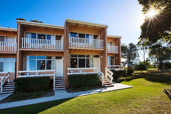 Mollymook Beach Units - Kingaroy Accommodation 8