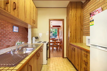 Mollymook Beach Units - Kingaroy Accommodation 11