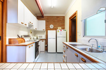 Mollymook Beach Units - Kingaroy Accommodation 12