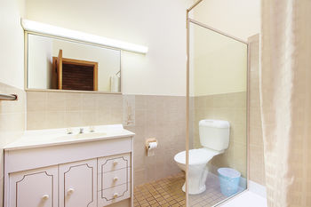 Mollymook Beach Units - Kingaroy Accommodation 27