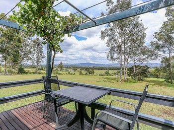 Vineyard Hill - Kingaroy Accommodation 6