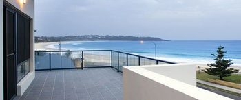 Mollymook Beachfront Executive Apartment - Kingaroy Accommodation 2