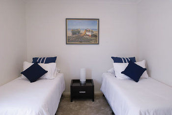 Mollymook Beachfront Executive Apartment - Kingaroy Accommodation 14