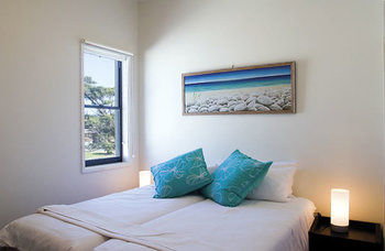 Mollymook Beachfront Executive Apartment - Kingaroy Accommodation 17