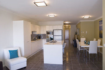 Mollymook Beachfront Executive Apartment - Kingaroy Accommodation 23