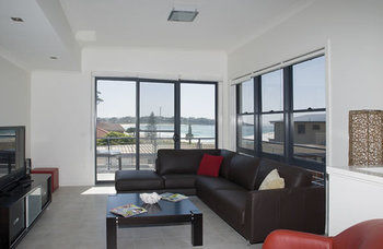Mollymook Beachfront Executive Apartment - Kingaroy Accommodation 26