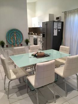 Sydney Executive Garden Villa - Kingaroy Accommodation 13