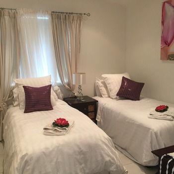 Sydney Executive Garden Villa - Kingaroy Accommodation 23