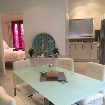 Sydney Executive Garden Villa - Kingaroy Accommodation 24