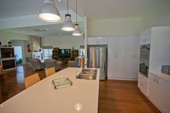 Moonee Beach Executive Retreat - Kingaroy Accommodation 22