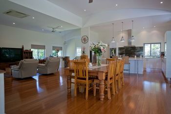Moonee Beach Executive Retreat - Kingaroy Accommodation 23