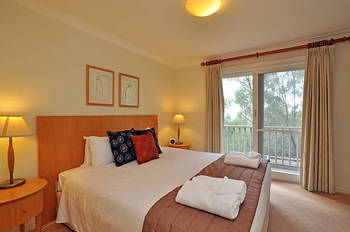 Villa Christian At Cypress Lakes Resort - Kingaroy Accommodation 10