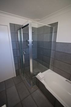 Emerald Views - Kingaroy Accommodation 2