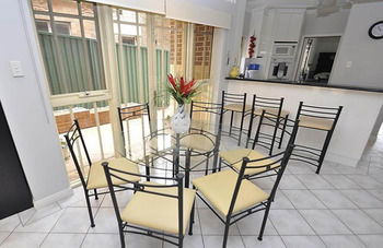 Kingsford 12 Shaw Furnished Apartment - Kingaroy Accommodation 3