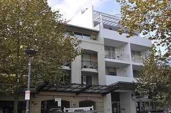 Neutral Bay 4 Young Furnished Apartment - Kingaroy Accommodation 1