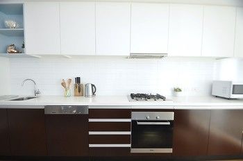 Neutral Bay 4 Young Furnished Apartment - Kingaroy Accommodation 5