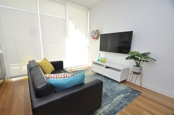 Neutral Bay 4 Young Furnished Apartment - Kingaroy Accommodation 7