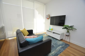 Neutral Bay 4 Young Furnished Apartment - Kingaroy Accommodation 16