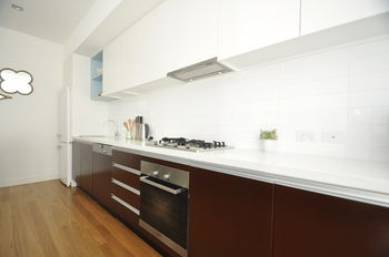 Neutral Bay 4 Young Furnished Apartment - Kingaroy Accommodation 18