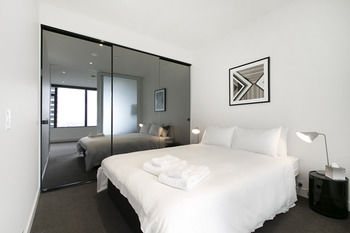 Melbourne Fully Self Contained 1 Bed Apartment 4007 Bek - Kingaroy Accommodation 2