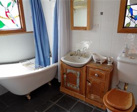 Peck's On Pine Victorian Cottage - Kingaroy Accommodation 0