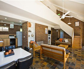 Bay Retreat Port Arthur - Kingaroy Accommodation 1