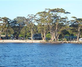 Tuckers Rocks Cottage - Kingaroy Accommodation 2
