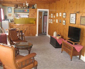Grove - The - Kingaroy Accommodation 0