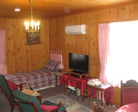 Grove - The - Kingaroy Accommodation 1