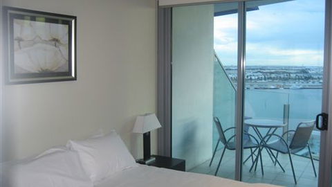 Apartments Melbourne Domain Docklands - Kingaroy Accommodation 2